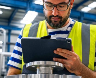 certificación ISO 9001 Certificación ISO 9001 en la industria: qué acredita y cómo se aplica en la fabricación
